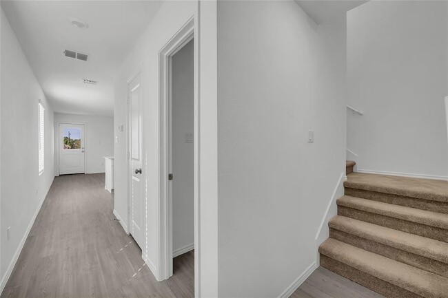 Photo - 309 Marty Allen Lp