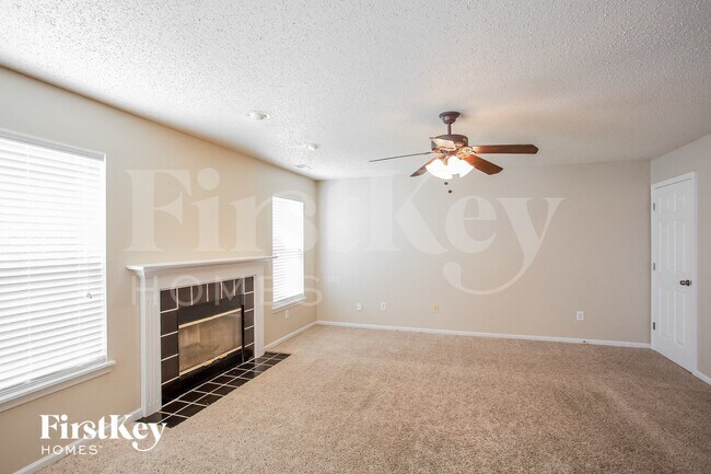12235 Outside Trail Ct