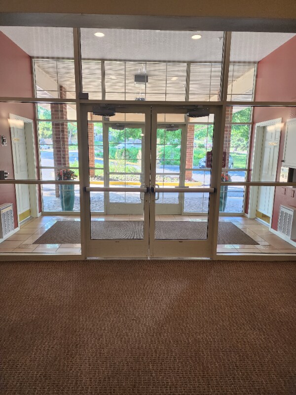 Photo - 1350 Douglas Dr N