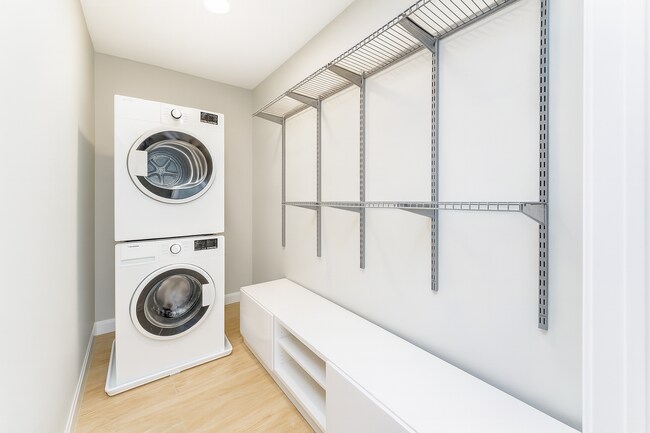 Photo - 2210 Wisconsin Ave NW Unidad 420