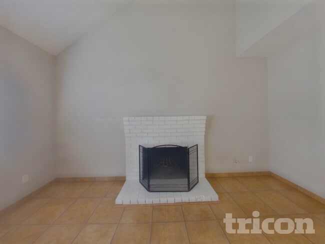 Photo - 602 Chyrl Way