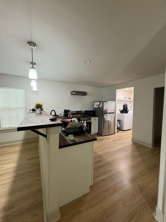 Photo - 2919 Rosedale St