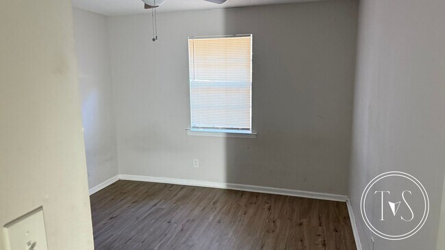 Photo - 133 Runaway Point Rd