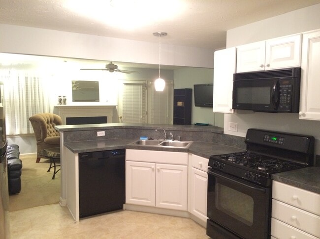 Photo - 229 Knollwood Rd