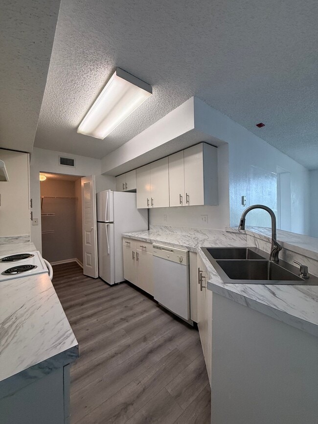 Photo - 13565 Eagle Ridge Dr Unit 1124