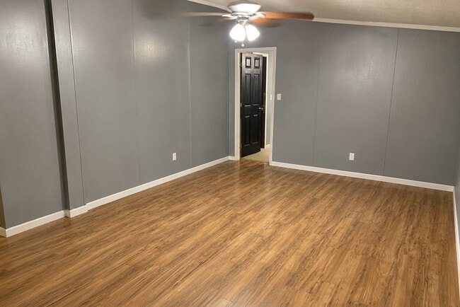 Photo - 27125 Riley Rd