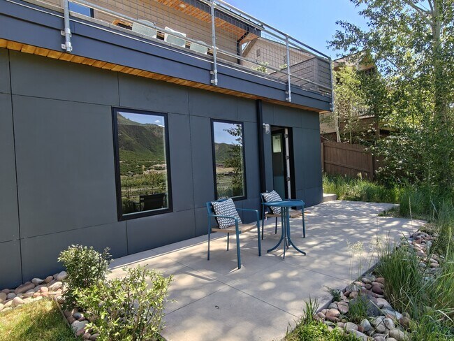Photo - 600 Greenway Dr