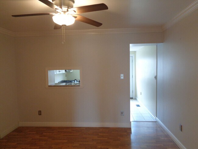 Photo - 2913 Fait Ave