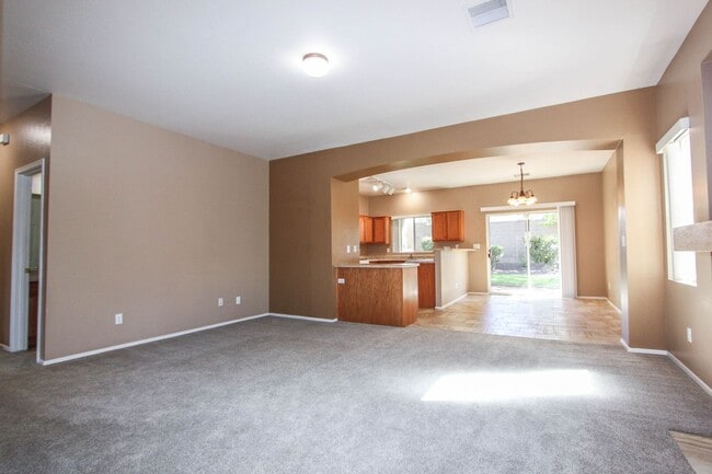 Photo - Quailwood Move In Special