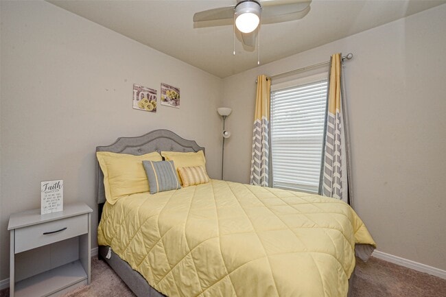 Photo - 9722 Cargill St
