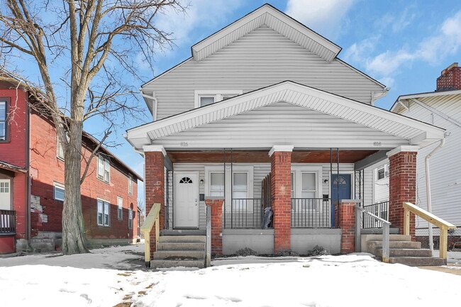 Building Photo - 816 Wager St