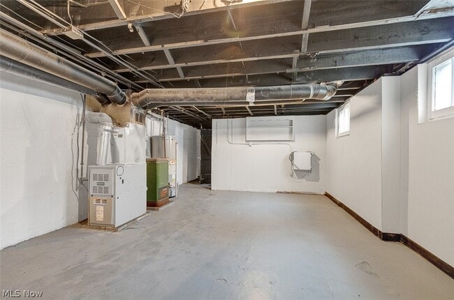 Building Photo - 9807 Parkgate Ave