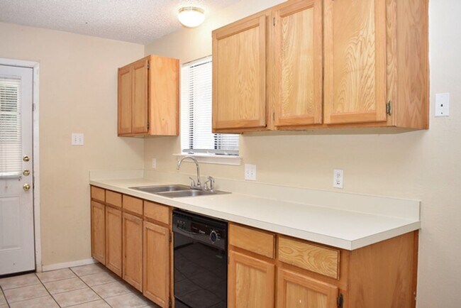 Photo - 7009-7011 Overton Park Unit 7011