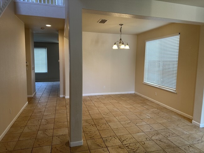 Photo - 274 Finchwood Dr