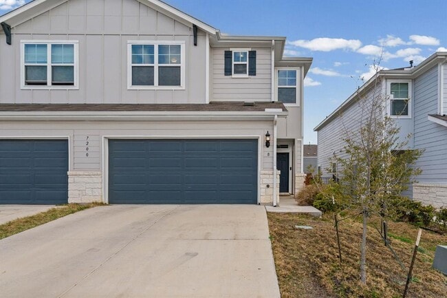 Building Photo - 7200 Grenadine Bloom Bnd Unit A