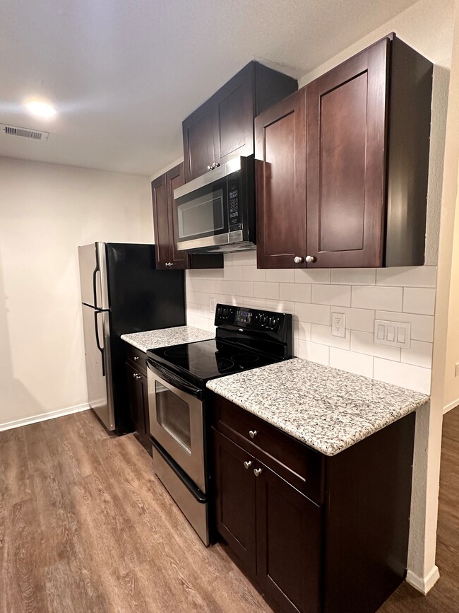 Porter Plaza Apartments Porter, TX