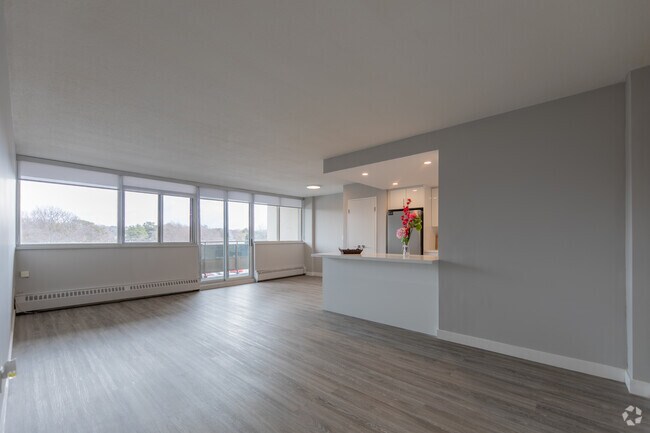 1BR, 1BA - 800SF - Living Room