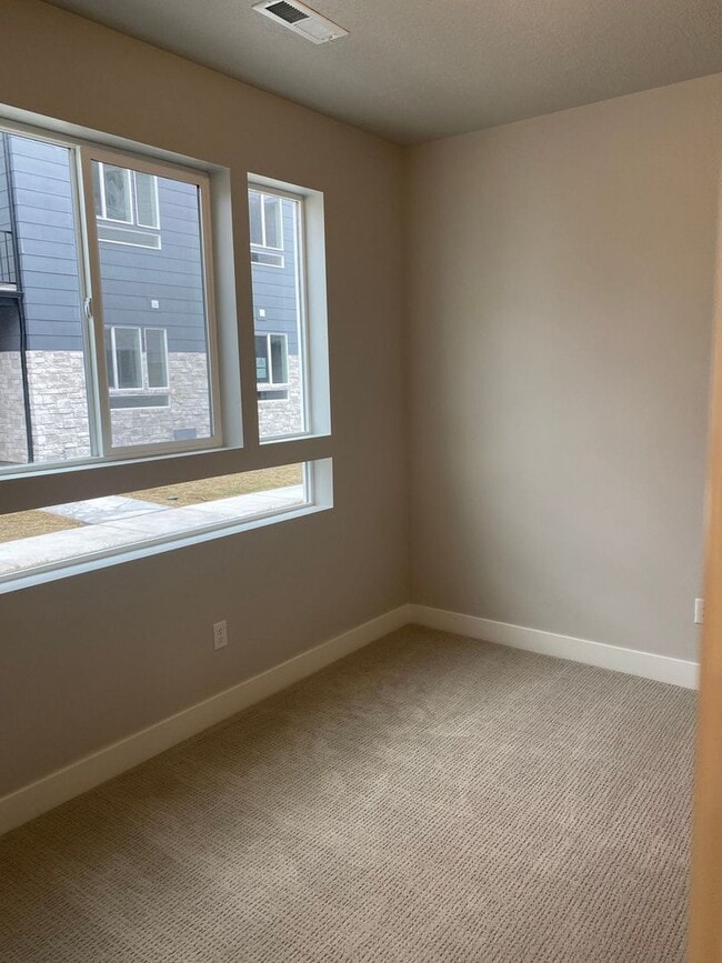 Photo - 2 WEEKS FREE - 4 Bed 3 Bath Townhome Available mid-July in American Fork!