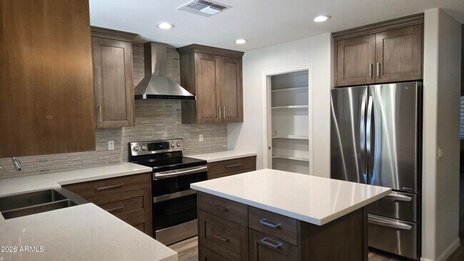Photo - 3020 E Friess Dr