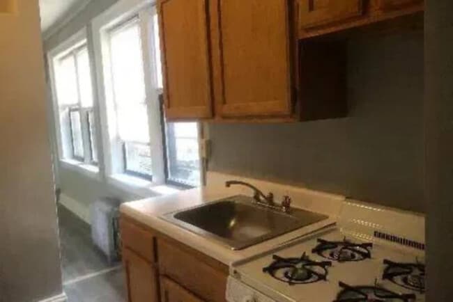 96 N 15th St Unit center
