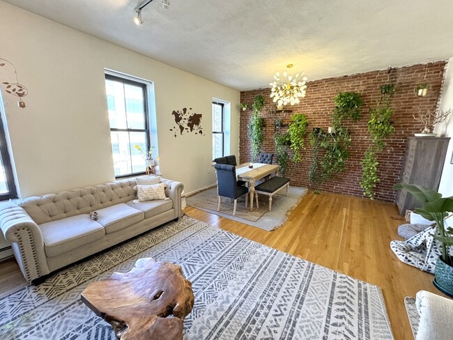 Photo - 84 Berkeley St Unit 3