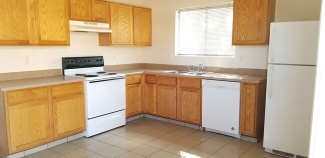 Building Photo - 6310 S Dunton Ave Rental