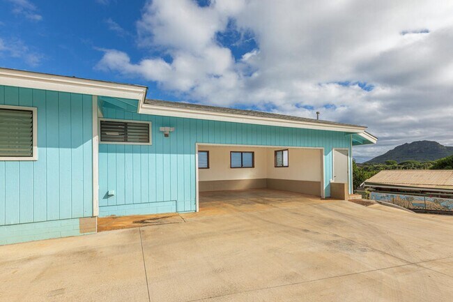 Photo - Unfurnished 2 bedroom, 1 bath home in quiet Lihue neighborhood, with views!
