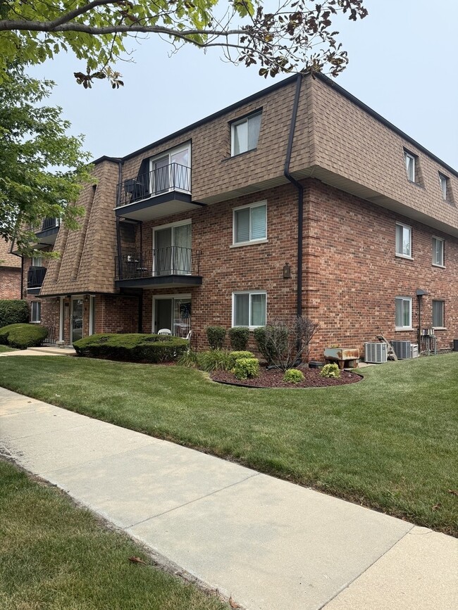 Building Photo - 10707 Keating Ave Unit 3A