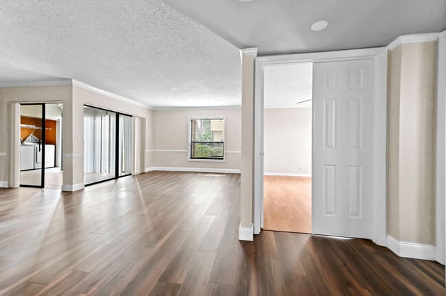 Photo - 3757 Cocoplum Cir Unit 3567