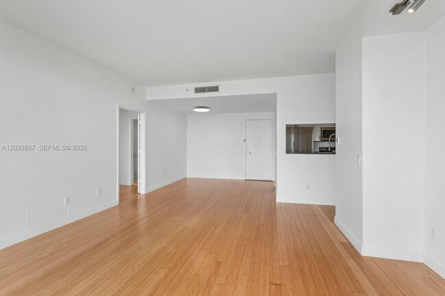 Photo - 2475 Brickell Ave Unidad 2104