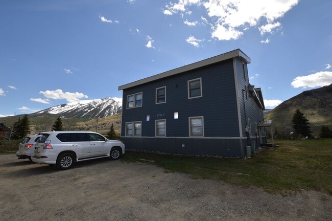 Photo - 2 Bed / 2 Bath Condo for Rent – Riverbend Subdivision, Crested Butte