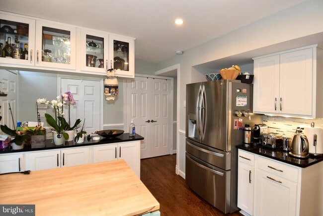 Photo - 5433 Grove Ridge Way