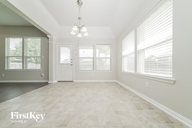 Photo - 1521 Toucan Dr