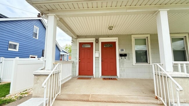 Photo - 104 Thompson St