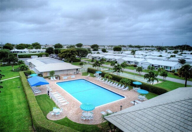 Photo - 1112 Lake Terrace Unit 208