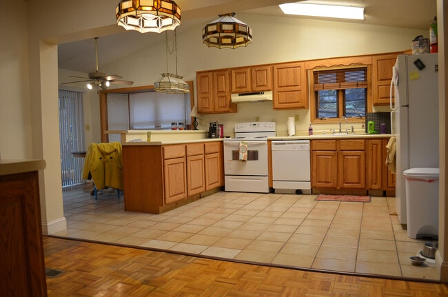 Photo - 5681 Fullview Heights Dr Unidad A