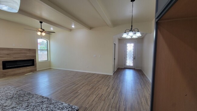 Photo - 125 Loma Vista Dr Unit A