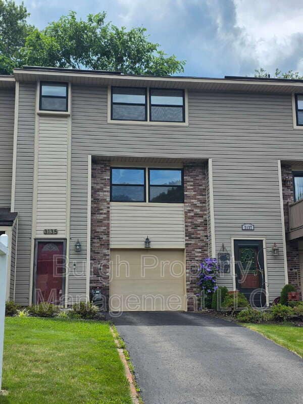 Building Photo - 3135 Laurel Ridge Cir
