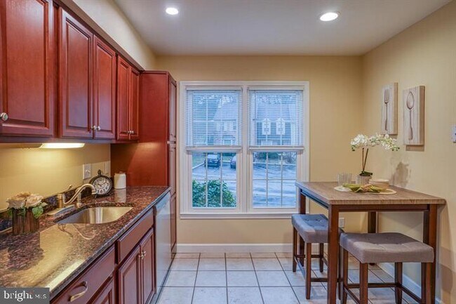 Photo - 807 Stockbridge Dr