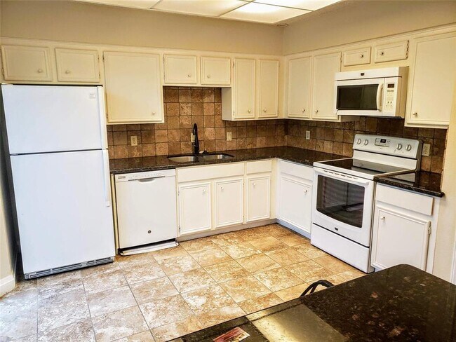 Photo - 183 World of Tennis Sq