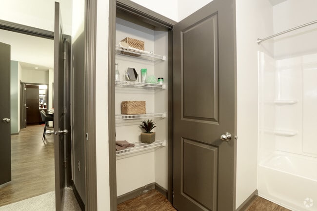 2BR Grand Courtyard - Master Bath - Springs At South Elgin