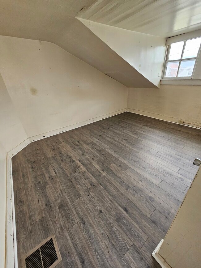 Photo - 343 E Prospect St