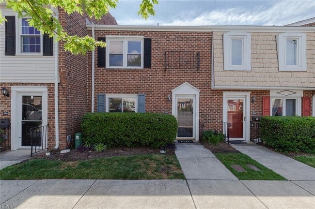 Photo - 590 Tenbee Ln