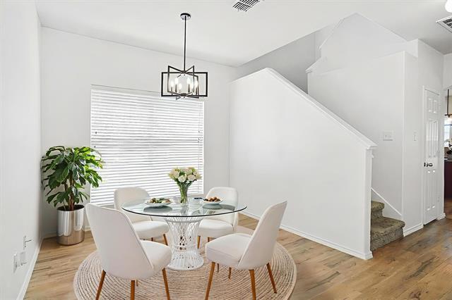 Photo - 3752 Jade St