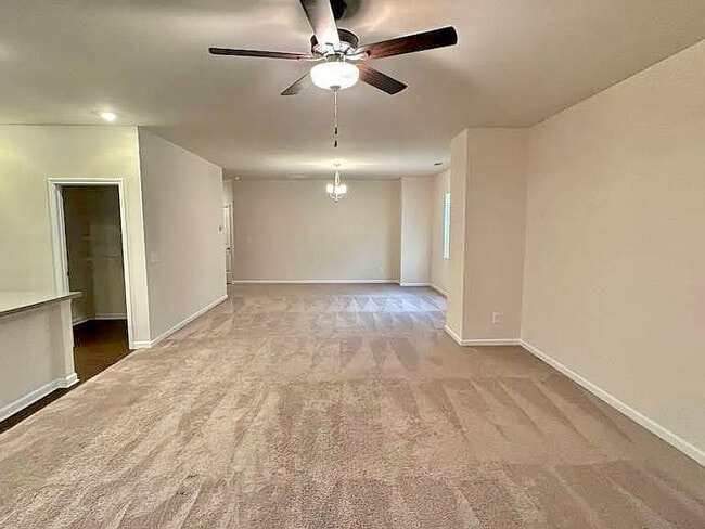 Photo - 105 Berry Dr