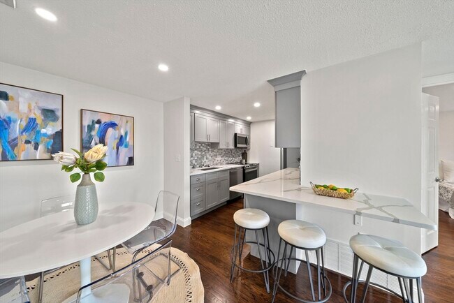 Photo - 336 Adams St Unit 27