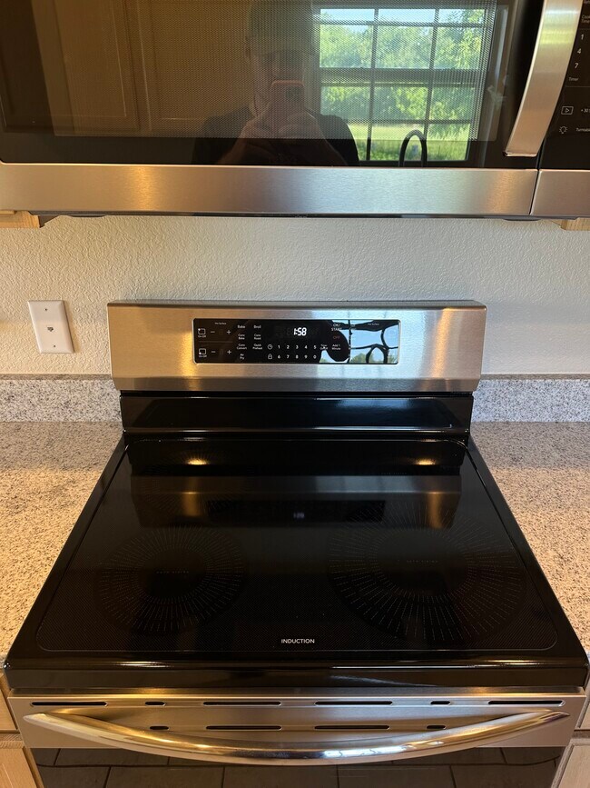 6122 W Milliken Bnd Townhome Townhome Rental in Fayetteville AR