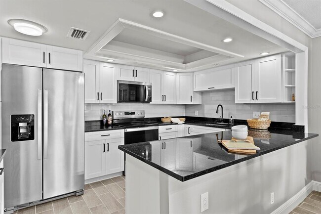 Photo - 100 Oakmont Ln Unit 105