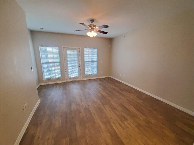 Photo - 6810 Deatonhill Dr Unidad 1101 Rental