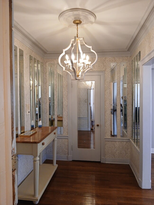 Photo - 6843 S Merrill Ave